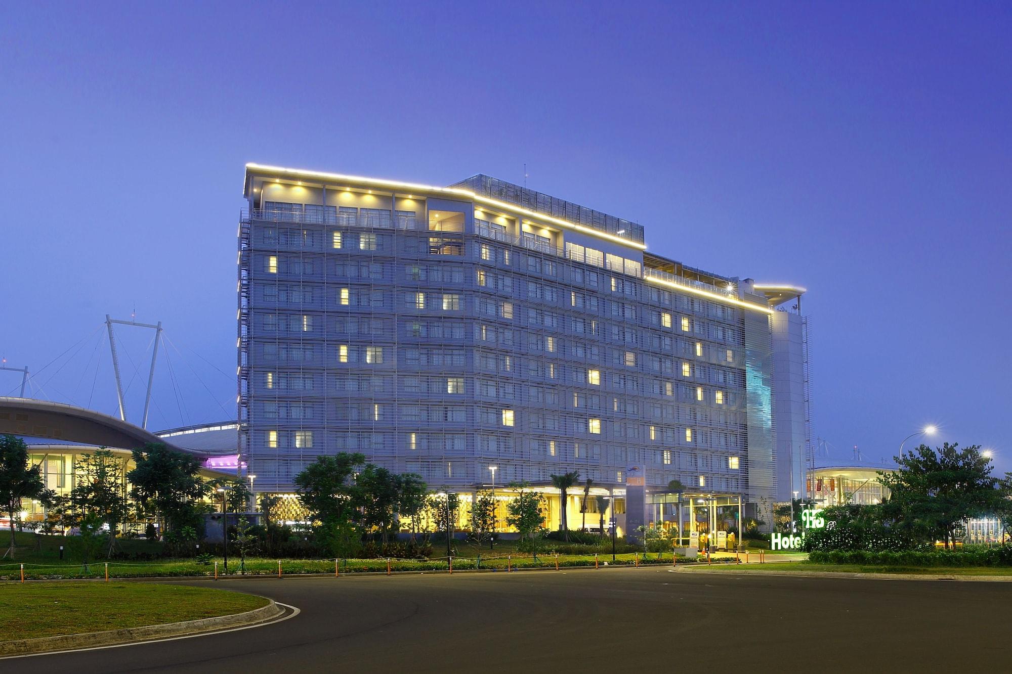 Hotel Santika Premiere Ice - Bsd City Serpong Exteriör bild