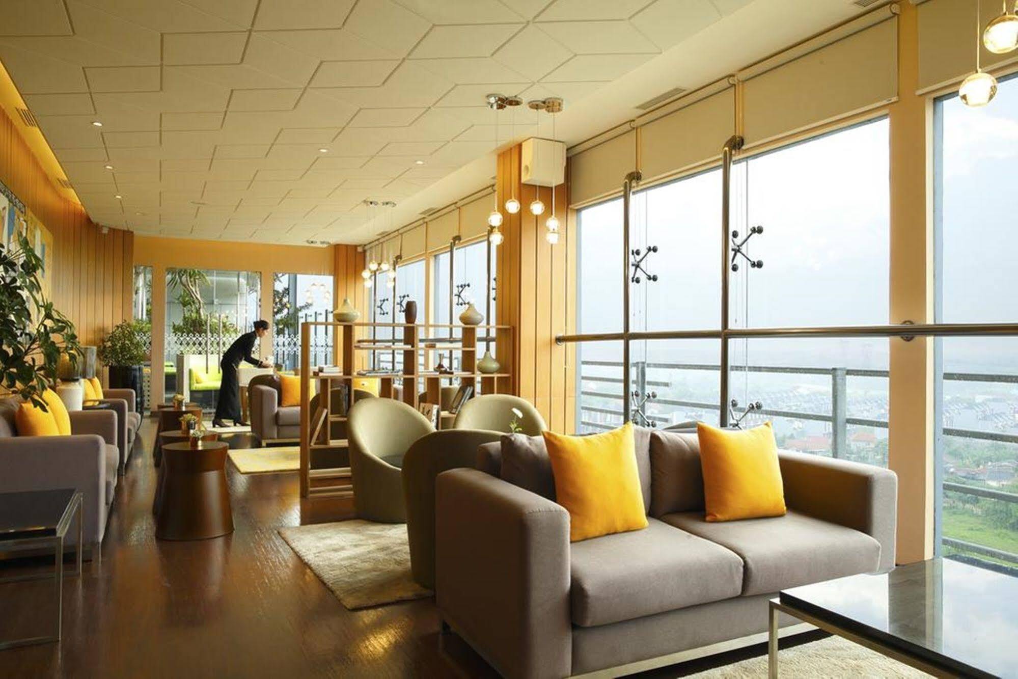 Hotel Santika Premiere Ice - Bsd City Serpong Exteriör bild